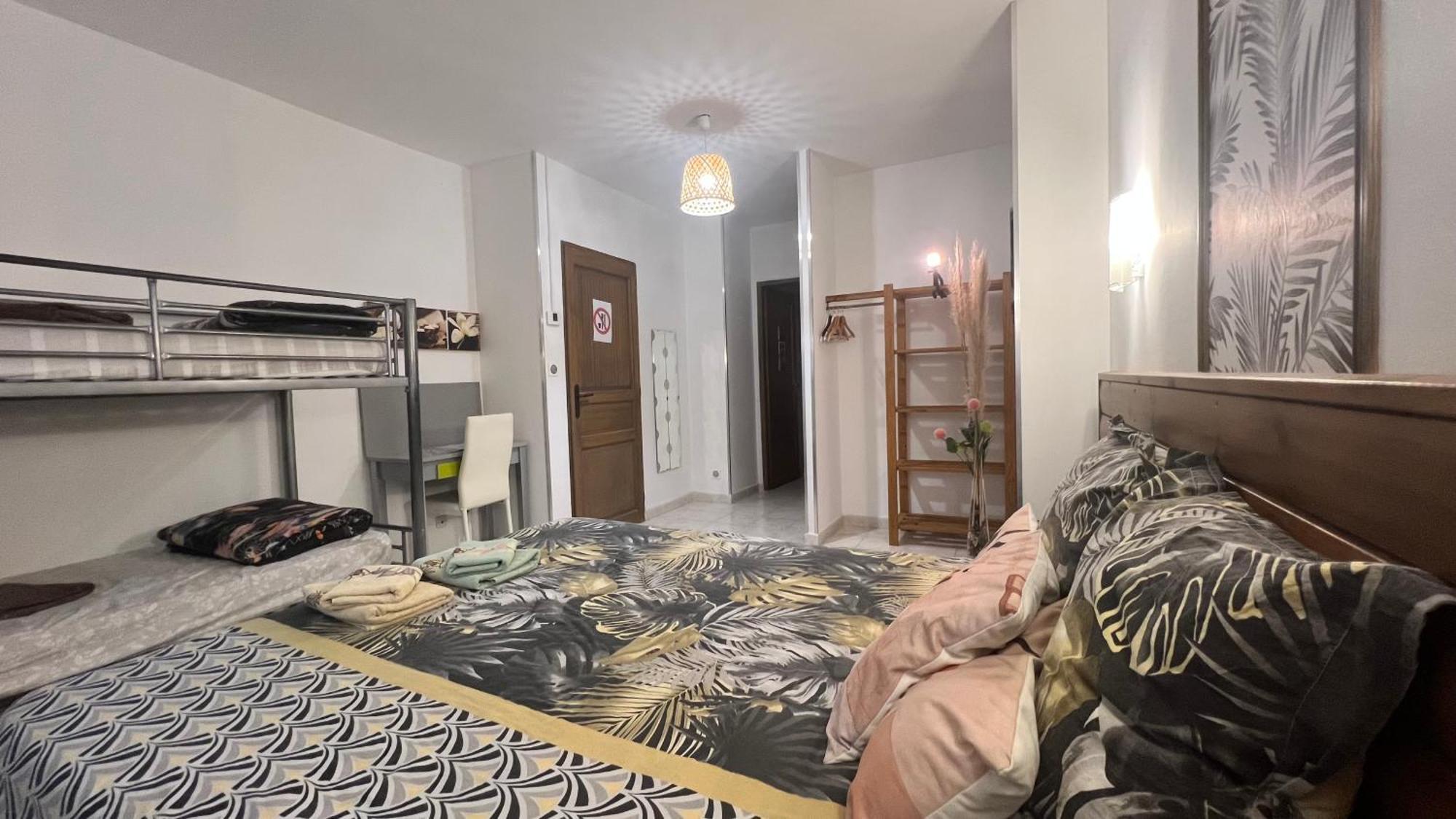 Chambres D'Hotes Le Saint Victor - Provence, Vaucluse Pernes-les-Fontaines Eksteriør billede