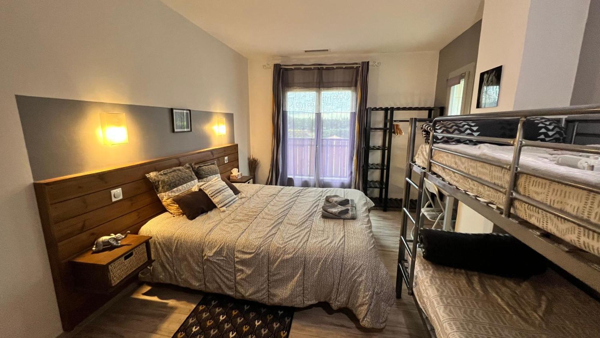 Chambres D'Hotes Le Saint Victor - Provence, Vaucluse Pernes-les-Fontaines Eksteriør billede
